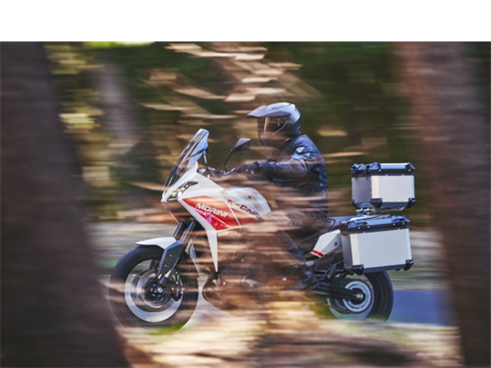 Мотоцикл MOTO MORINI X-CAPE 650 (RED PASSION) 2026